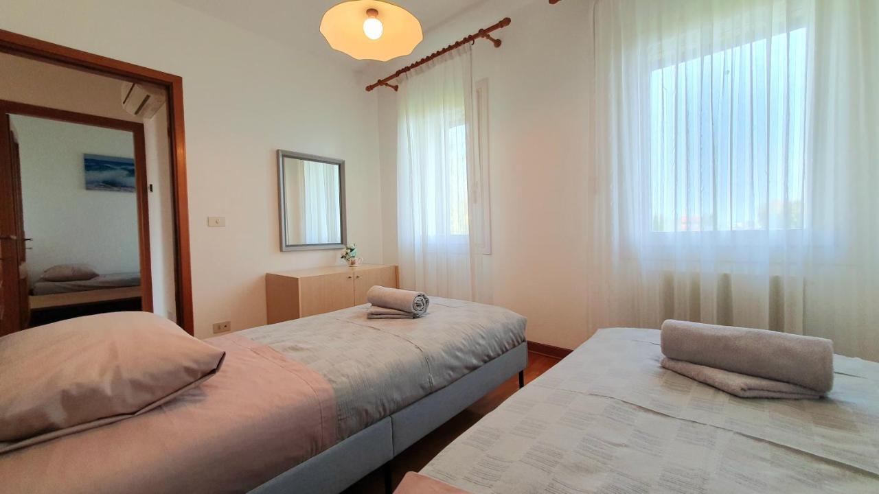 Niko Casa - 3 Bedroom Townhouse Ceggia Exterior foto